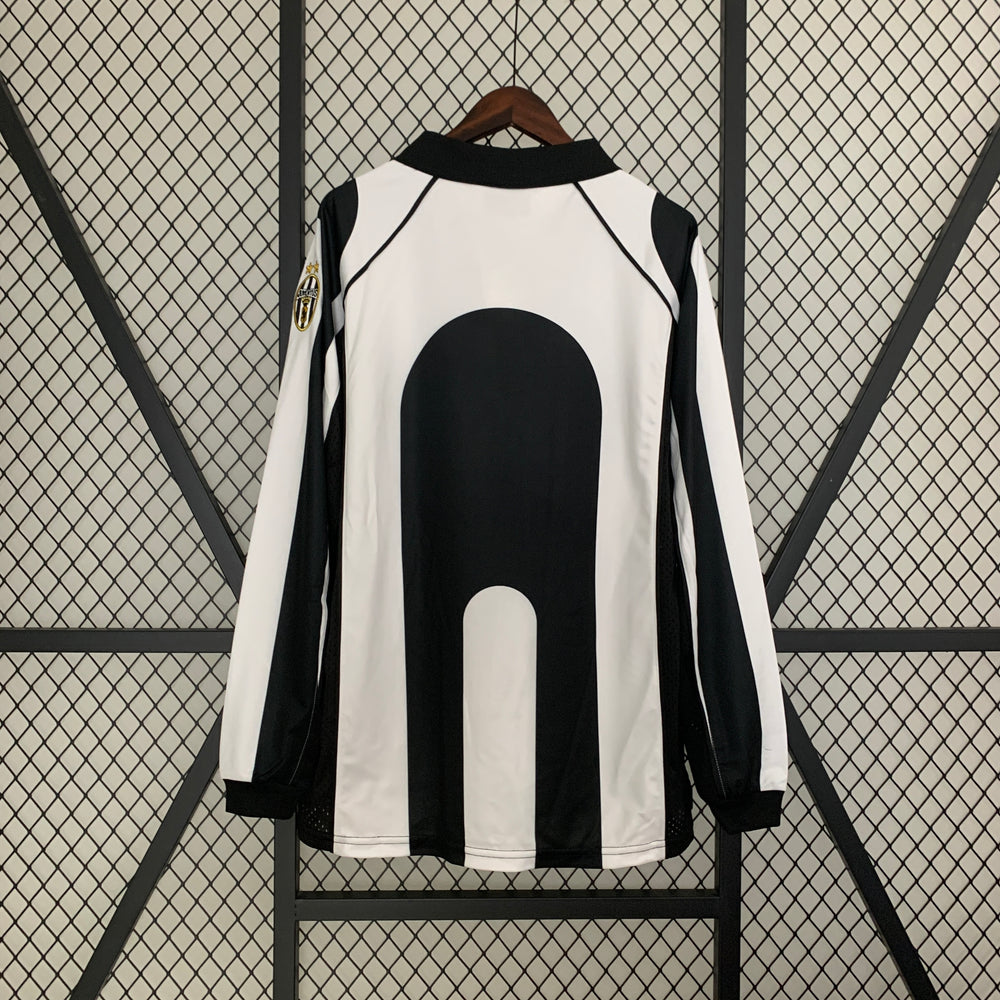 JUVENTUS 1997 - 1998 HJEMMEDRAKT LANGERMET