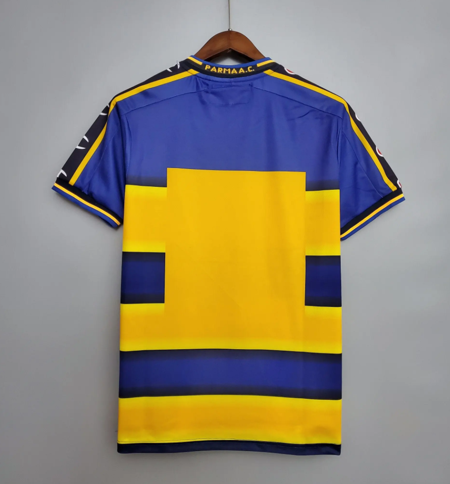 PARMA 2001 - 2002 HJEMMEDRAKT